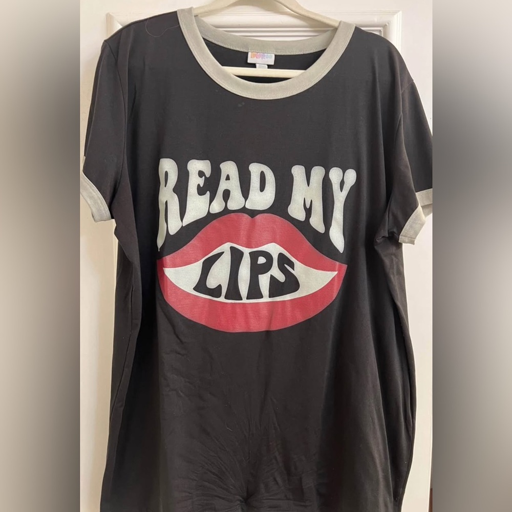 LuLaRoe Liv
Gray and Black Top with Multicolor Logo